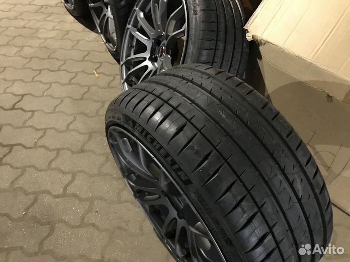 Michelin Pilot Sport 4 S Acoustic 295/35 R20