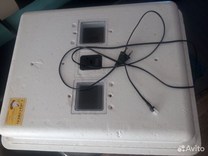 Инкубатор для яиц автоматический бу