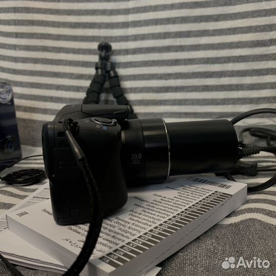 Компактный фотоаппарат Canon