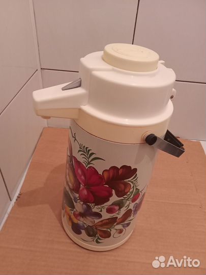 Термос винтажный китай с помпой