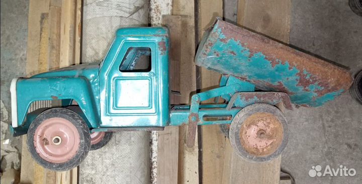 Самосвал газ-52 лтз жестяная машина игрушка СССР