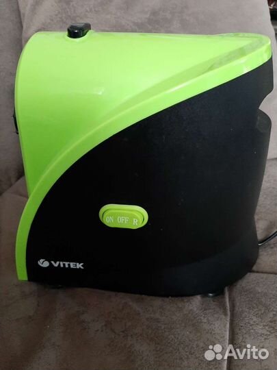 Мясорубка электрическая Vitek VT-3614G