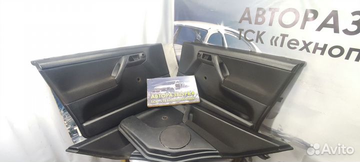 Дверные карты Volkswagen Golf 3