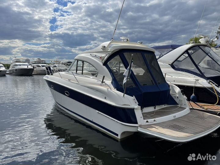 Моторная яхта Bavaria 33 Hard Top
