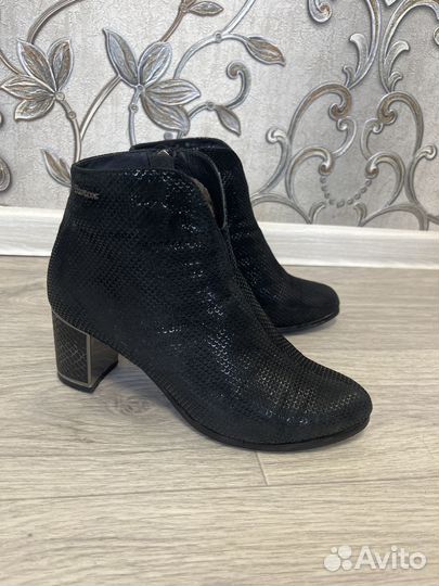 Полуботинки зимние женские замшевые на цигейке