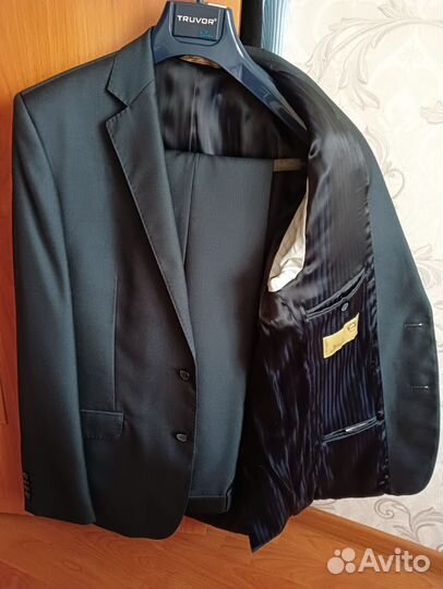 Костюм мужской