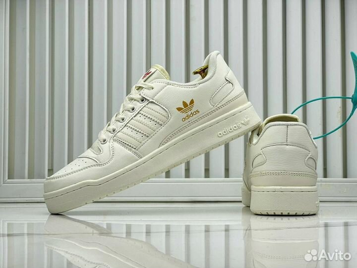 Кроссовки оптом