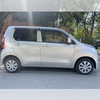 Suzuki Wagon R 0.7 CVT, 2013, 136 000 км, с пробегом, цена 699 999 руб.