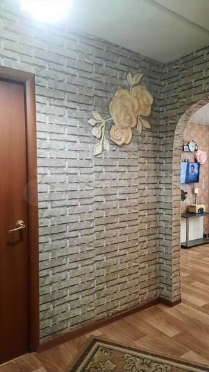 3-к. квартира, 65 м², 1/1 эт.