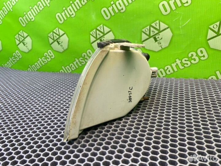 Поворотник правый Hyundai H-1 A1 D4CB 2.5 crdi