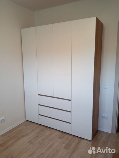 Шкаф распашной с ящиками