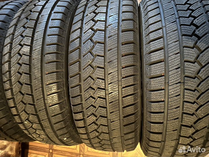 ONYX NY-W702 225/60 R17 99H