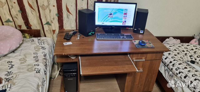 Компьютерный стол