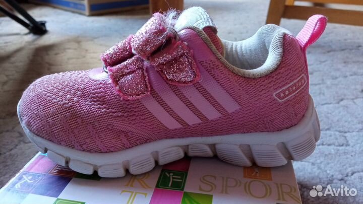 Кроссовки для девочки 23 размер