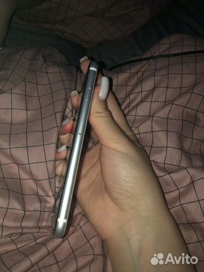 iPhone SE (2020), 64 ГБ