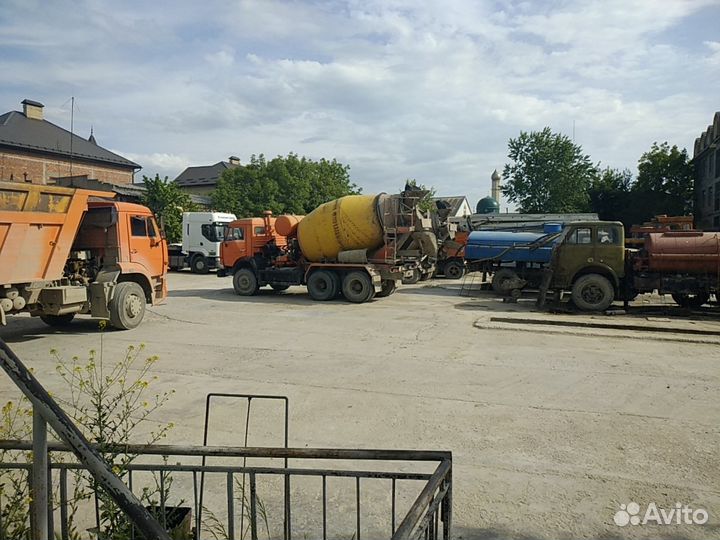 Водители на камаз самосвал и камаз миксер