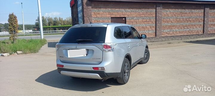 Mitsubishi Outlander 2.0 CVT, 2014, 127 937 км