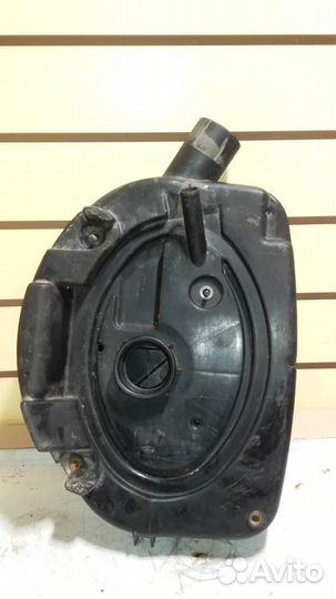 Корпус воздушного фильтра VW Golf3 1.6Б 1997-2005