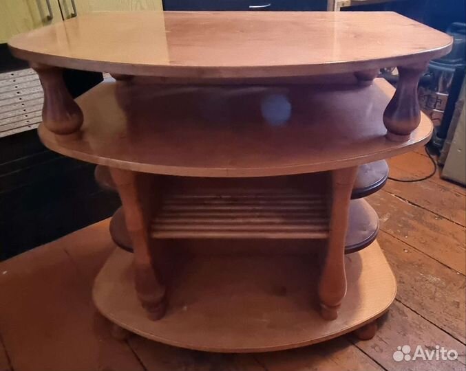 Тумба под телевизор из массива дерева