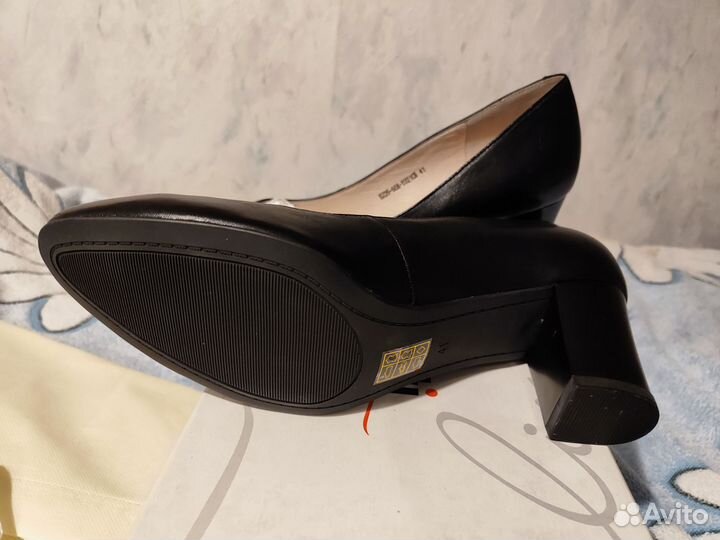 Туфли женские 41 новые Amati