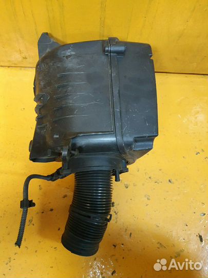 Корпус воздушного фильтра 2.0 AXW FSI VAG VW volks