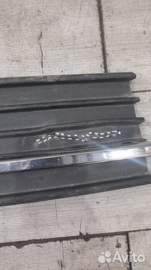 Решетка в бампер Volkswagen Transporter T6 С 2015