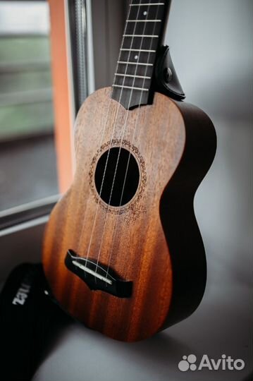 Гитара укулеле