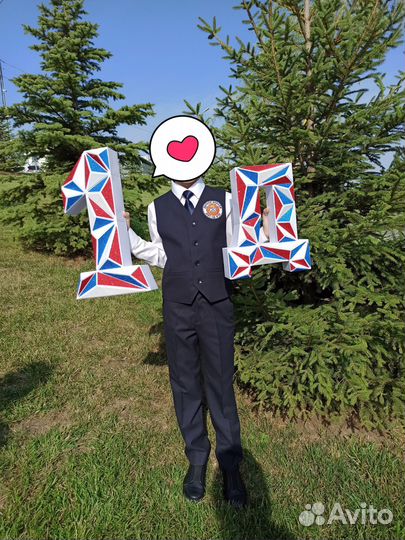 Школьные брюки и рубашка