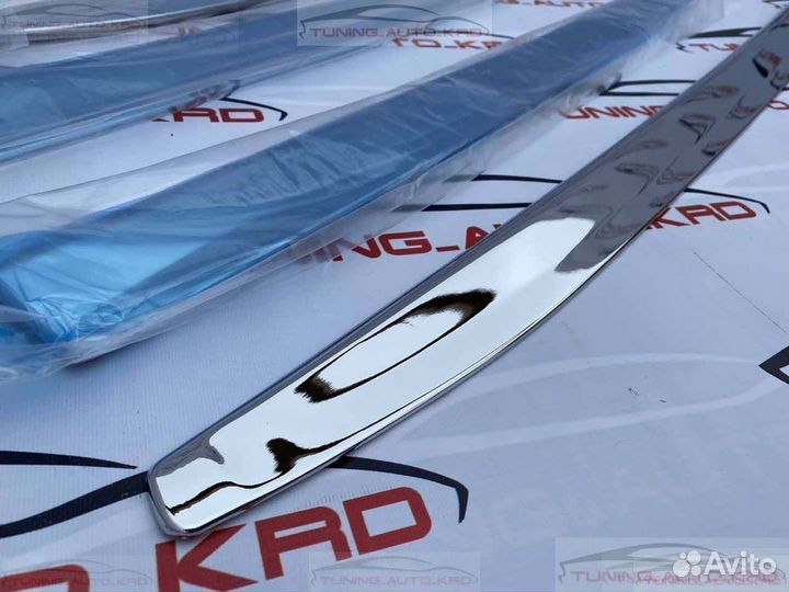 Молдинги дверей Nissan Patrol F2640