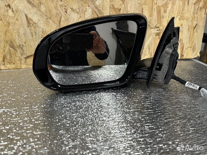 Зеркало заднего вида боковое левое Mercedes E213