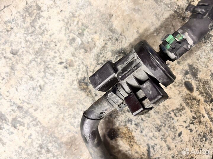 Клапан вентиляции топливного бака Audi A8 D4 4.2