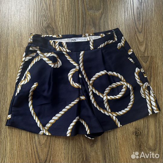 Шорты атласные zara