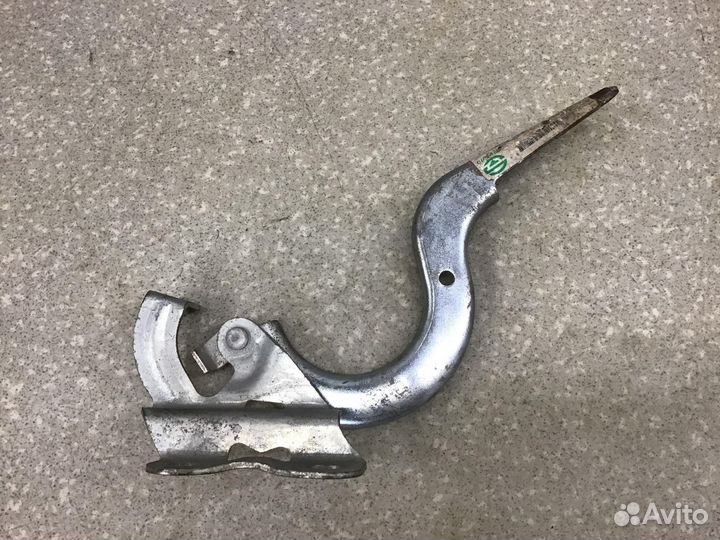 Петля капота правая Toyota Corolla E18 2013-2018