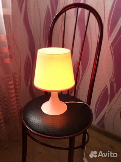 Светильник настольный с абажуром