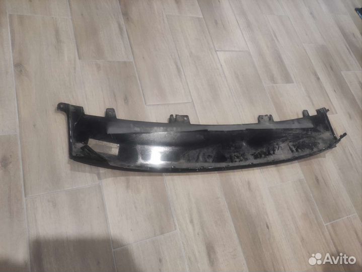 Накладка переднего бампера BMW F44