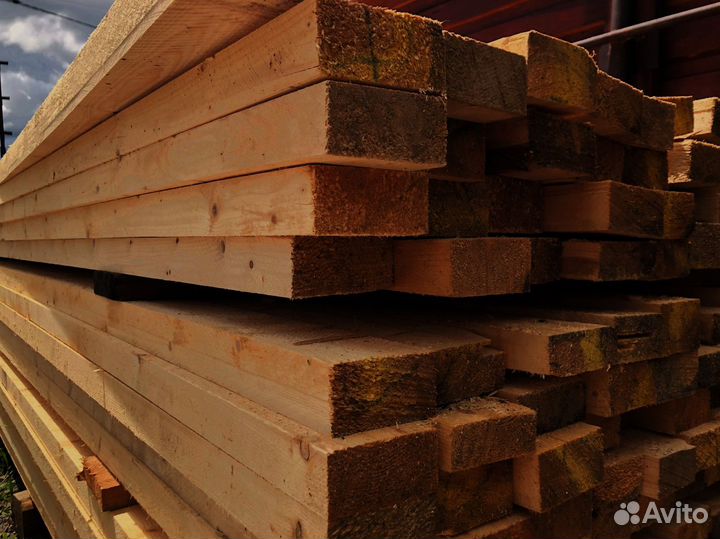 Доски из сосны, природная красота и функциональнос