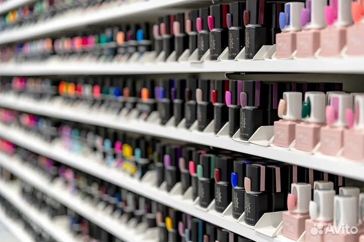 Продавец-консультант в магазин для ногтей