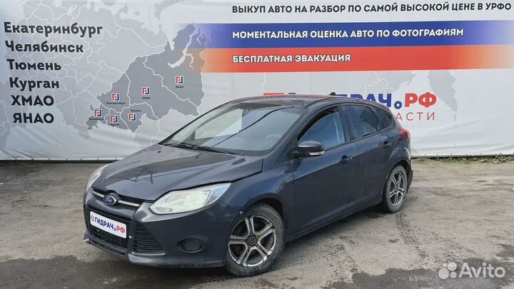 Суппорт тормозной задний правый Ford Focus 3 22102