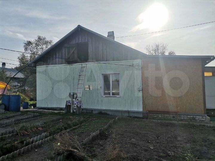 Дом 40 м² на участке 6 сот.