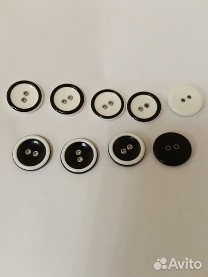 Пуговицы круглые белые и черные 2,5 см 25 мм