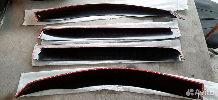 Дефлекторы / ветровики на все модели авто