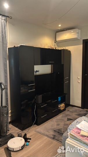 Стенка черный глянец