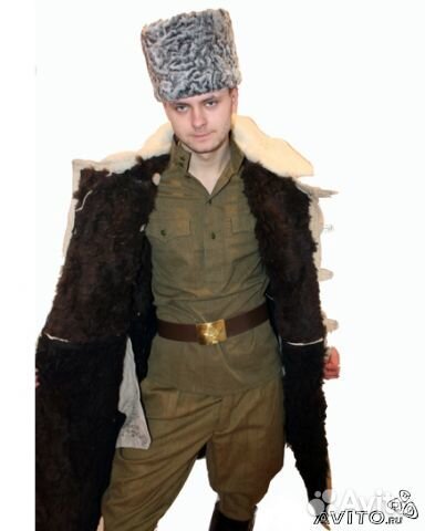 Бекеша армейская белого цвета