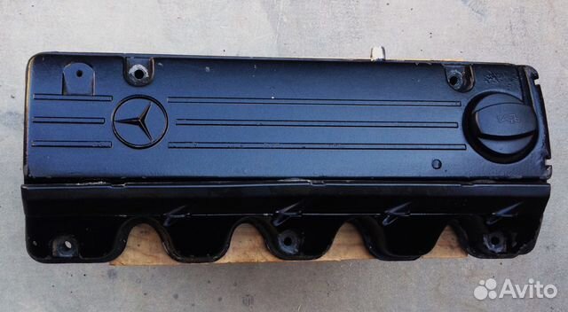 Клапанная крышка Мерседес 123