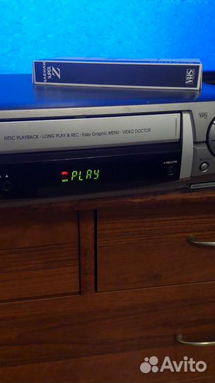 Видеомагнитофон LG BV200W