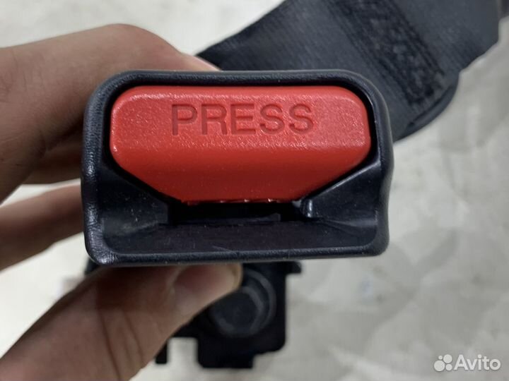 Ответная часть ремня безопасности KIA K5 DL3