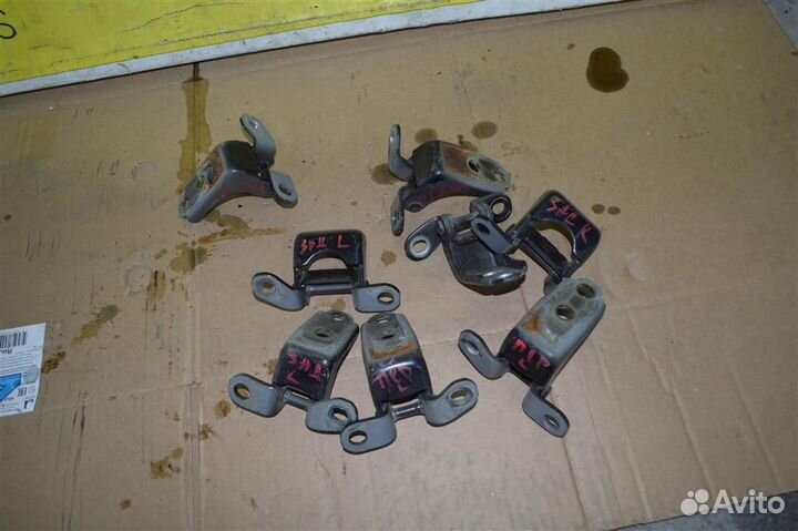 Петля двери Honda Airwave (GJ1) 2005-2010