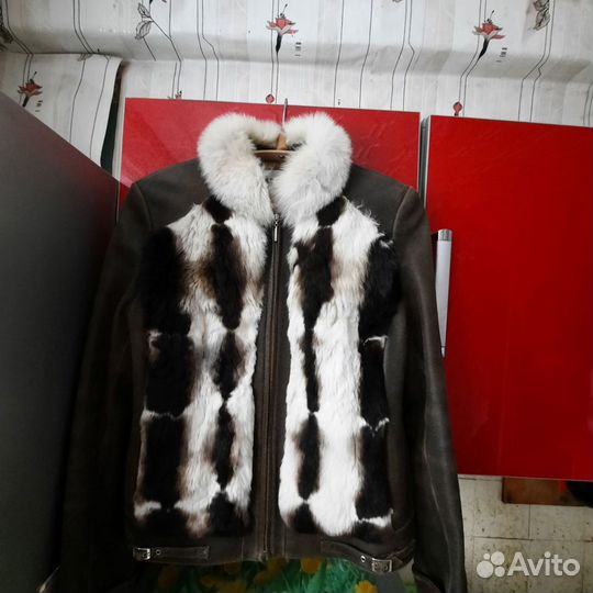 Куртка женская кожаная 46 размер