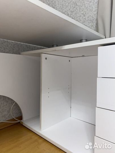 Стол Компьютерный с Шкавчиками