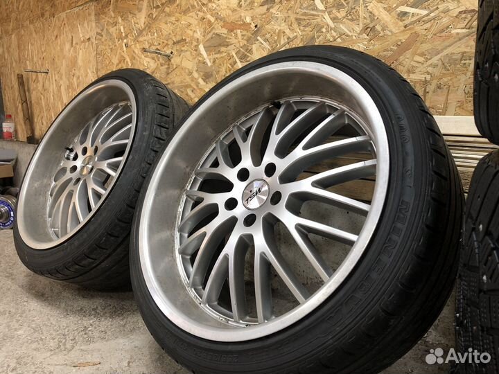 Продам комплект Колес r20